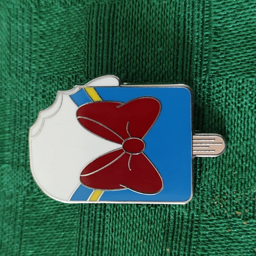 Donald duck Disney trading pin (4 pins for $20)